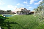 charming villa with heated pool, 14 people, located in aureille, near les baux de provence, in the alpilles
