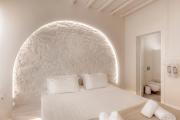 White Suites Syros
