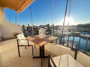 Estudio Frente al Canal con Terraza