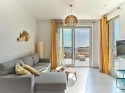 Top Aspro Chorio Paros