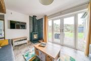 Stunning Cottage in New Forest with Log Burner