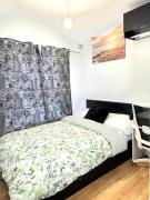En-Suite Room Near City Center 3