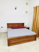 91-10B Papura family flat