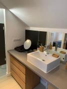 Charmante petite maison tout confort proche tram