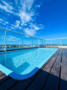 Cobertura Duplex Com Piscina e Vista mar