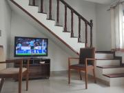 CASA EM CONDOMÍNIO- PRAIAS TOMBO E ASTÚRIAS NO GUARUJÁ - 2 quartos - 2 banheiros- ar cond - quintal - churrasqueira