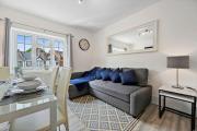 Spacious 2-Bed Flat, Acton