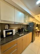 One Uptown Stylish Retro Suite