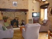 Gîte familial à Proissans avec jardin et parking - FR-1-616-390