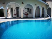 Red F30 Kırmızı,Modern Tasarımlı Villa