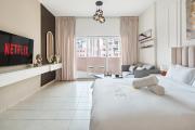 Urban Designer Apt - Family Friendly