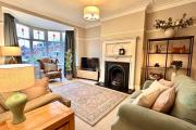 Stunning Coastal Retreat Whitley Bay Sleeps 9