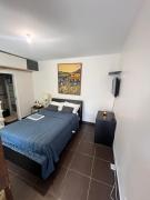 Renovated Gem 15 mins train to Paris