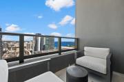 48Flr Condo w Free Parking