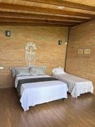 Chacrinha pousada e restaurante chalé Tucano