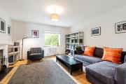 Stylish Chiswick Apartment with a Private Terrace Stylish Chiswick Apartment with a Private Terrace