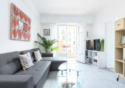Beautiful & spacious 2 bed Apt near Nice Center