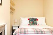 JOIVY Beautiful apartment, private garden, Calton Hill