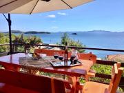 House BORA with sea view 70m from the beach