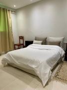 LIMPERIAL Studio Comme le Votre