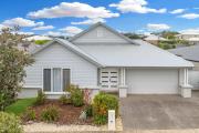 Tea Tree Retreat - 5 Bedrooms, sleeps 13