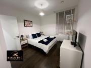 Sleeps 8 - Central - Free Secure Parking - 2 Bath