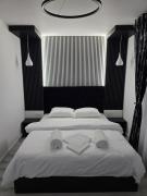 AIM & Residence AIM & Residence