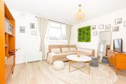 Charming studio with balcony in Putney, 5 min tube