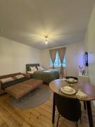 Your Chic Vibrant APT