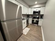 Central to Zoo and Baxter Arena, Pet Friendly