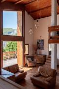 Architects Chalet with Stunning View - Close to Slopes and Shops Architects Chalet with Stunning View - Close to Slopes and Shops