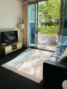 Modern Loft Retreat in Barton Canberra ACT near Parliament House