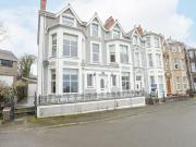Top Criccieth