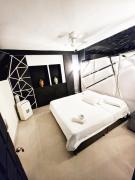 Prestige Suite 3 ICON Lleras Park