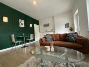 Beautiful Bungalow Awaits Your Short Term Stay