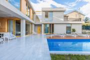 Villa Tabori Hill - Modern 7BR Villa near Old Tbilisi