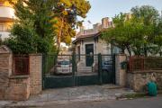 Garden-studio in a mansion-Athens-Chalandri center