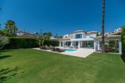 Luxury 5 bed Villa - Heated pool