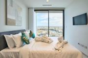Mercury One Bedroom Haven with Fantastic Views