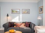 Brockley Victorian apartment train links London - Pass the Keys