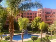 un moderne chic appartement vue sur piscine