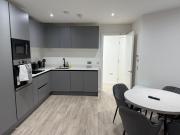 Modern - City Centre - 2BR APT