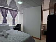 Habitación baño privado garaje moto, Manizales