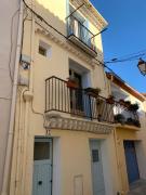 Village house in historic centre of Mèze Village house in historic centre of Mèze