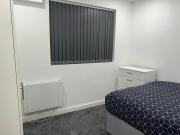 Luton 1 bed apartment with lounge sleep 3