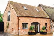 Farm stay close to Shakespeares Stratford-upon-Avon Farm stay close to Shakespeares Stratford-upon-Avon