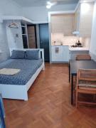 Seafront Apartment With Sea View YR11