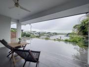 Scenic 5 Bed Riverview Classic and Relaxing Escape