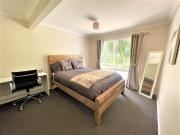 Luxury Mountain Retreat with Gym, Heated Private Pool & Bush Views