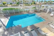 Oarasis Heated Pool Beach View